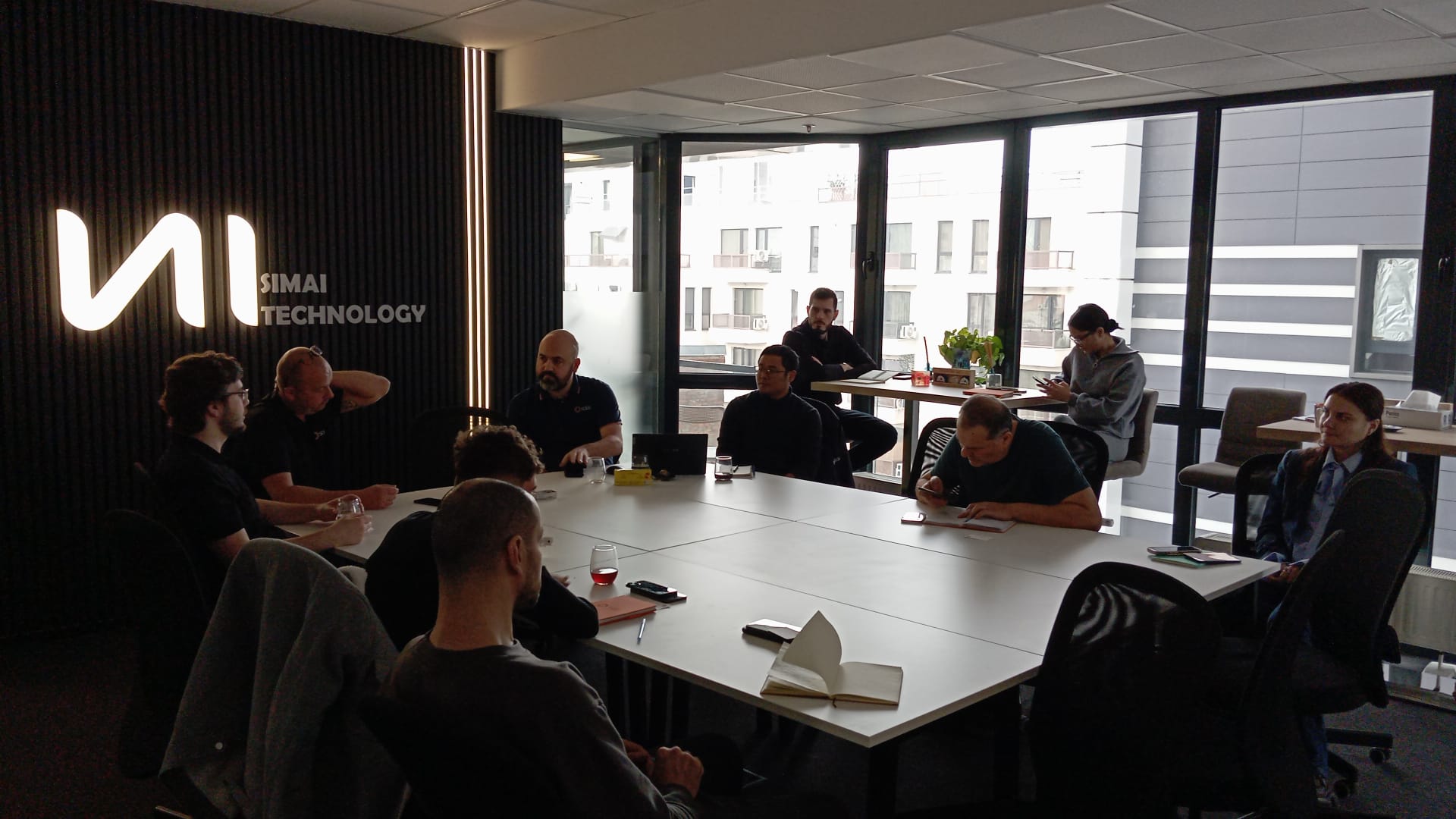 SIMAI Technology și Solis găzduiesc instruire tehnică despre noul invertor de stocare a energiei de 125 kW și dulap de baterie de 261 kWh &icirc;n București