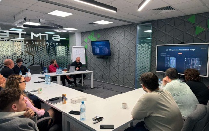 SIMAI Technology și Simtel Team S.A. discută despre viitorul stocării de energie comercială și industrială